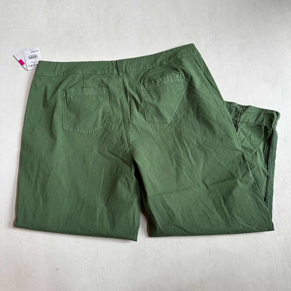 NWT Fresh Produce Safari Pocket Capris - Picture 8 of 8